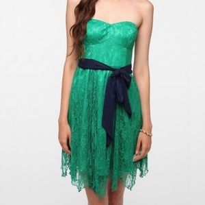 NWOT UO Thistlepearl Strapless lace Midi Dress